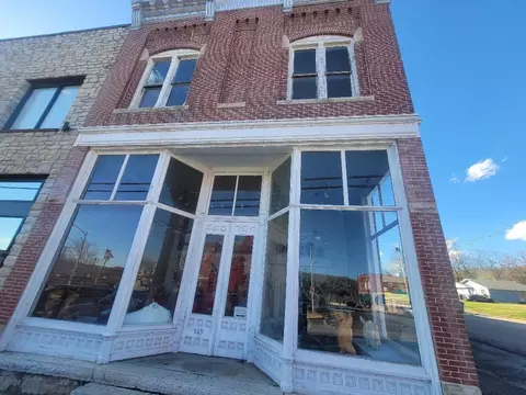 Exterior - 103 S Main St, Galena, MO 65656 photo 2 of 9