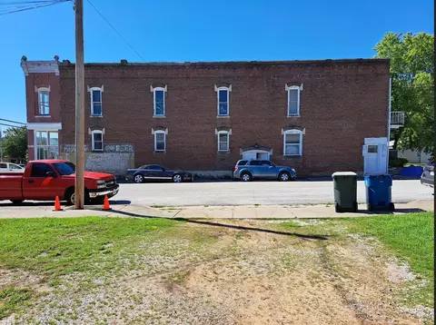 Exterior - 103 S Main St, Galena, MO 65656 photo 5 of 9