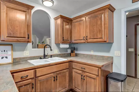 3611 S Linden Ave, Springfield, MO 65804 photo 10