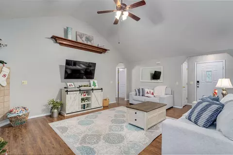 3611 S Linden Ave, Springfield, MO 65804 photo 4