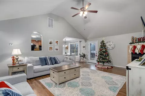3611 S Linden Ave, Springfield, MO 65804 photo 5