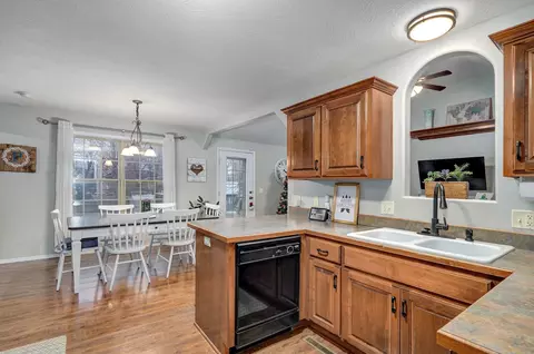 3611 S Linden Ave, Springfield, MO 65804 photo 12