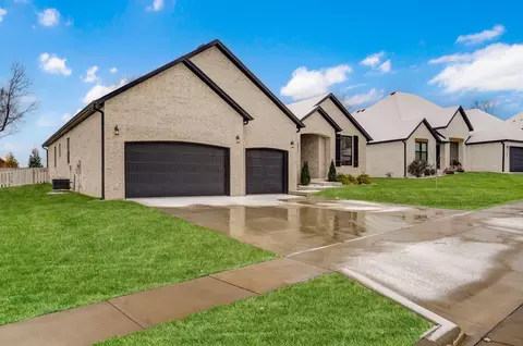 2053 N Riva Ridge Ct, Springfield, MO 65802 photo 4