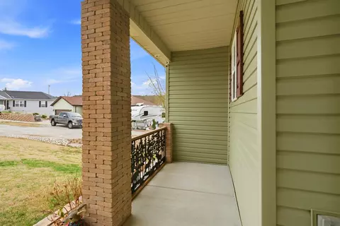 Exterior - 126 Dragonfly Ln, Branson, MO 65616 photo 2 of 9