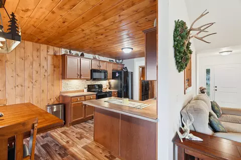 Kitchen - 126 Dragonfly Ln, Branson, MO 65616 photo 7 of 7