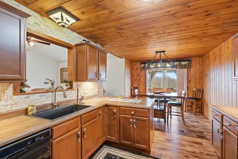 Kitchen - 126 Dragonfly Ln, Branson, MO 65616 photo 2 of 7