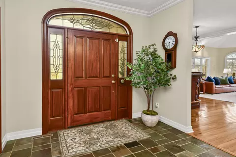 Entry Way - 5575 S Castlebay Dr, Springfield, MO 65809 photo 2 of 13