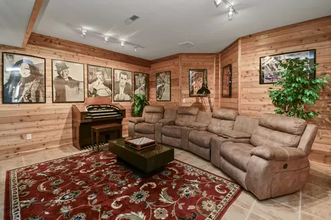 Living - 5575 S Castlebay Dr, Springfield, MO 65809 photo 6 of 9