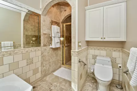 Bath - 5575 S Castlebay Dr, Springfield, MO 65809 photo 2 of 20