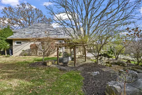 Exterior - 5575 S Castlebay Dr, Springfield, MO 65809 photo 18 of 28