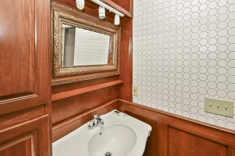 Bath - 5575 S Castlebay Dr, Springfield, MO 65809 photo 19 of 20