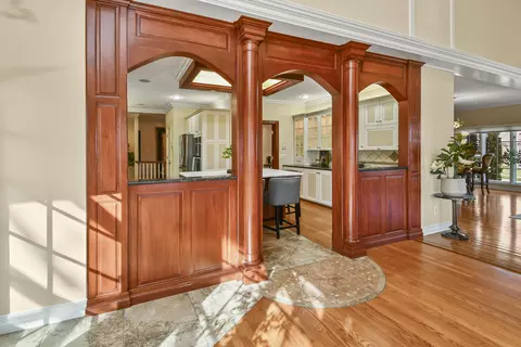 Entry Way - 5575 S Castlebay Dr, Springfield, MO 65809 photo 5 of 13