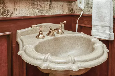Bath - 5575 S Castlebay Dr, Springfield, MO 65809 photo 12 of 20