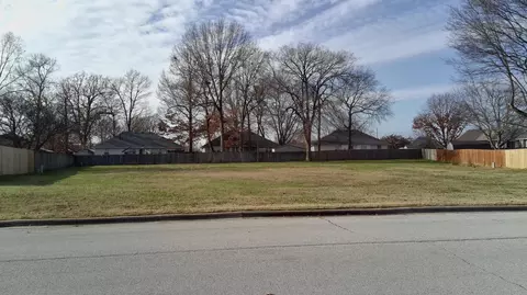 2721 S Timbercreek Ave, Springfield, MO 65807