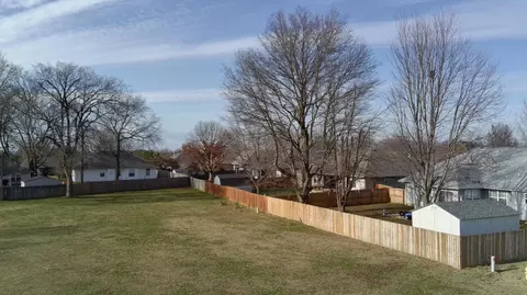 2721 S Timbercreek Ave, Springfield, MO 65807 photo 5