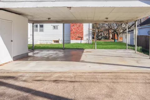 Exterior - 714 Frisco St, Monett, MO 65708 photo 6 of 7