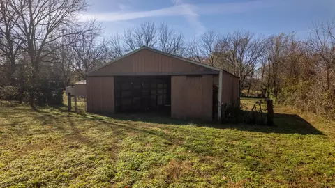 2453 N Albertha Ave, Springfield, MO 65803 photo 15