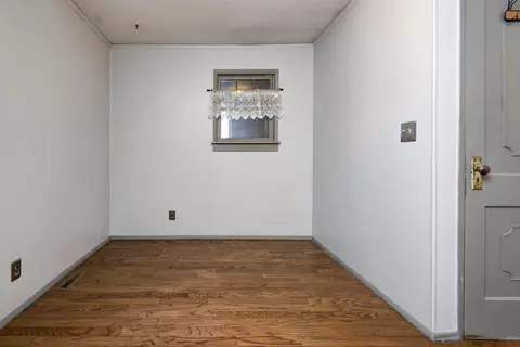 2157 W Phelps St, Springfield, MO 65802 photo 10