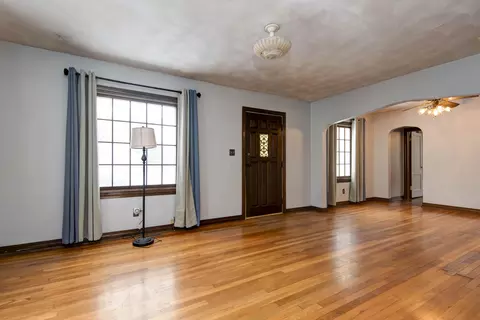 2157 W Phelps St, Springfield, MO 65802 photo 4