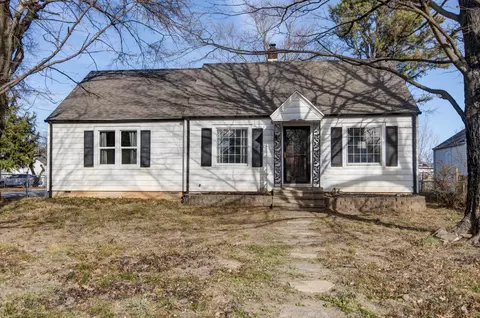2157 W Phelps St, Springfield, MO 65802