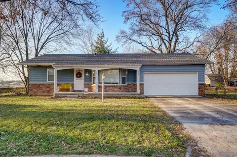 1707 W Glenwood St, Springfield, MO 65807