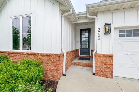 Exterior - 3722 E Woodhue St, Springfield, MO 65802 photo 3 of 8