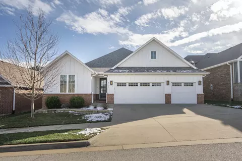 3722 E Woodhue St, Springfield, MO 65802