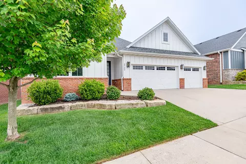 Exterior - 3722 E Woodhue St, Springfield, MO 65802 photo 2 of 8