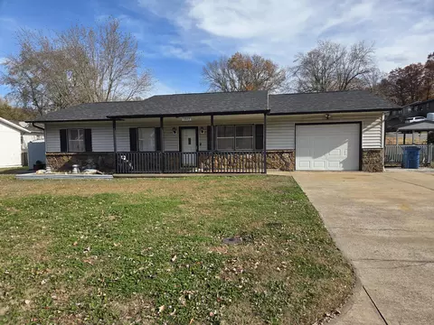 1803 S Garland Douglas Dr, Neosho, MO 64850