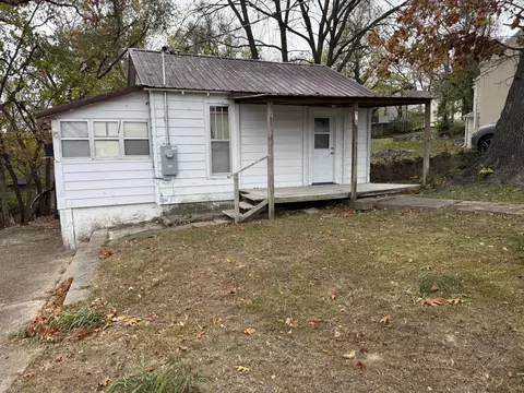 504 W Maddux St, Branson, MO 65616