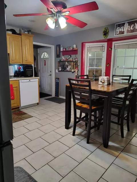 Kitchen - 18197 7th St, Winona, MO 65588 photo 1 of 3