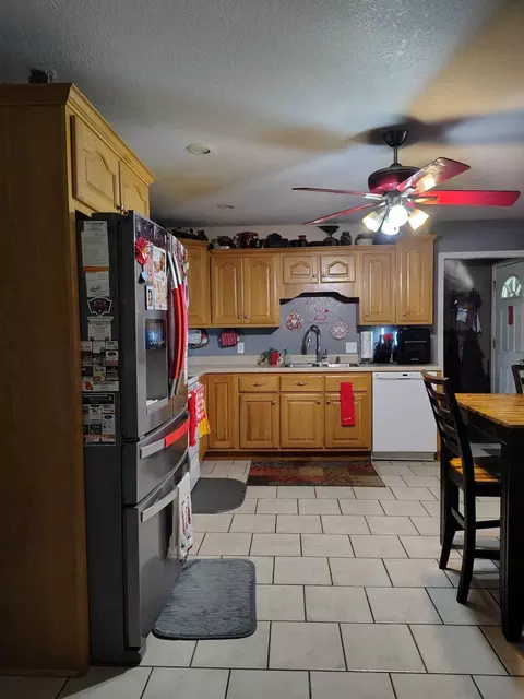 Kitchen - 18197 7th St, Winona, MO 65588 photo 3 of 3