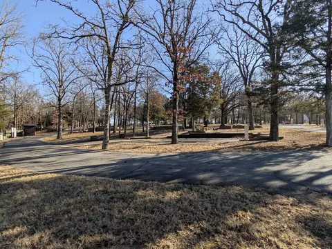 Exterior - 35 Hilltop Ln, Branson, MO 65616 photo 10 of 13