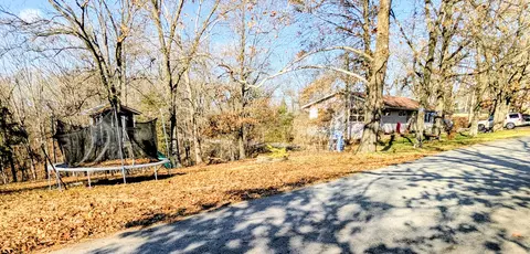 Exterior - 35 Hilltop Ln, Branson, MO 65616 photo 3 of 13