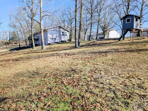 Exterior - 35 Hilltop Ln, Branson, MO 65616 photo 5 of 13