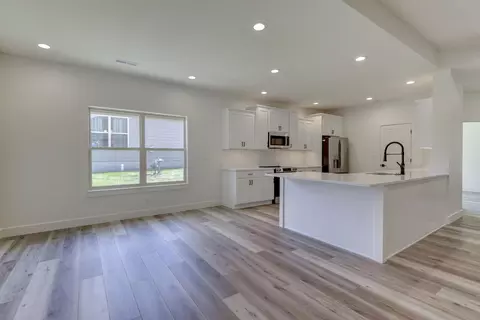 Kitchen - 82 Mountain View Ct, Branson West, MO 65737 photo 1 of 5