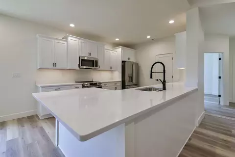 Kitchen - 82 Mountain View Ct, Branson West, MO 65737 photo 3 of 5