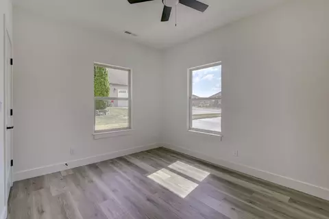 Bedroom - 82 Mountain View Ct, Branson West, MO 65737 photo 3 of 8