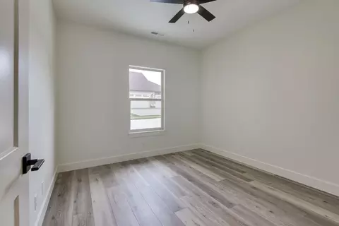 Bedroom - 82 Mountain View Ct, Branson West, MO 65737 photo 7 of 8