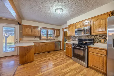831 Burford St, Marshfield, MO 65706 photo 9