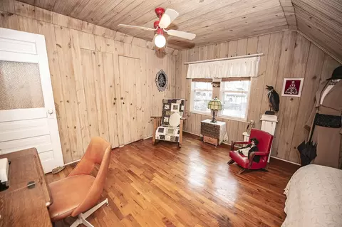 Bedroom - 1352 Elm St, Springfield, MO 65802 photo 5 of 6