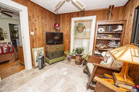 Entry Way - 1352 Elm St, Springfield, MO 65802 photo 1 of 1