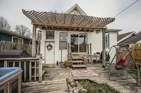 Exterior - 1352 Elm St, Springfield, MO 65802 photo 3 of 10