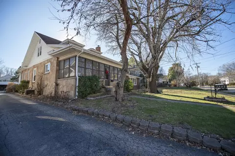 Exterior - 1352 Elm St, Springfield, MO 65802 photo 5 of 10