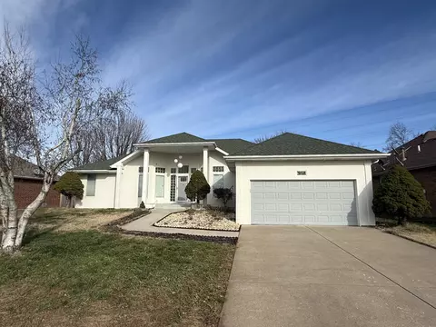 4566 S Park Ave, Springfield, MO 65810 photo 1
