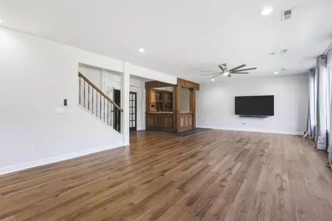 Living - 5350 S Parklane Ave, Springfield, MO 65810 photo 13 of 14