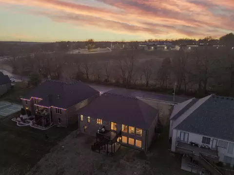 View/Area - 5350 S Parklane Ave, Springfield, MO 65810 photo 4 of 13