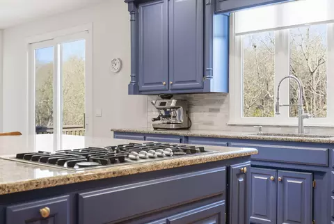 Kitchen - 5350 S Parklane Ave, Springfield, MO 65810 photo 5 of 7