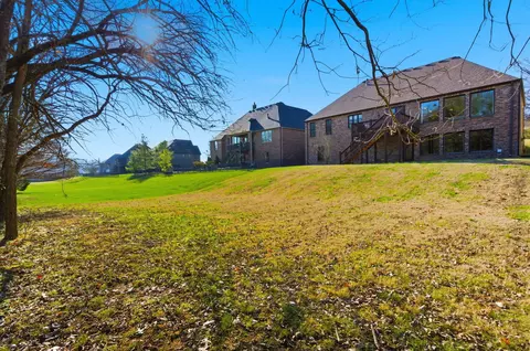 Exterior - 5350 S Parklane Ave, Springfield, MO 65810 photo 13 of 22