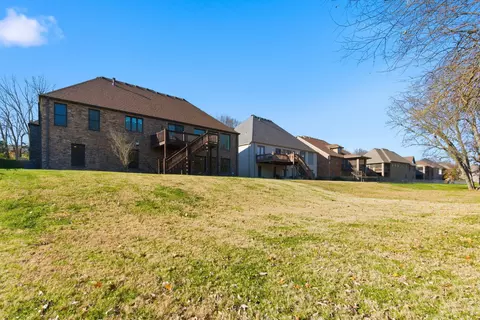 Exterior - 5350 S Parklane Ave, Springfield, MO 65810 photo 12 of 22